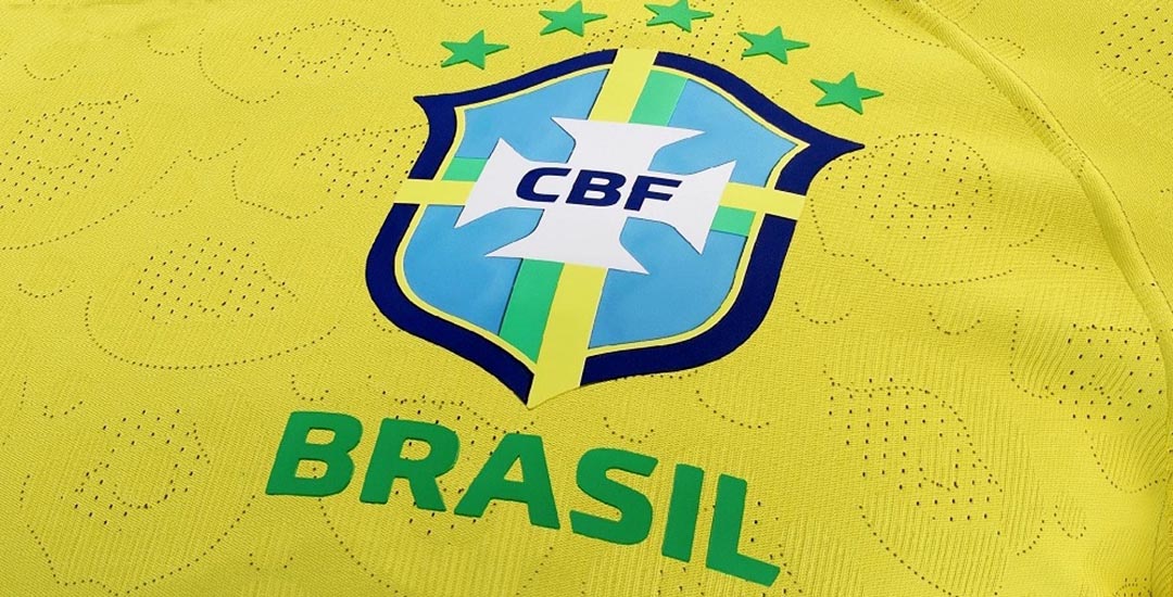 A cruz no escudo da seleção 